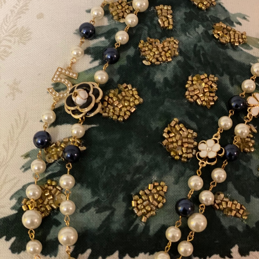 Brand New Inspired Pearl Necklace Navy